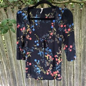 S Free People Soft Rayon Dark Floral Print Deep V Neck 3/4 Sleeves